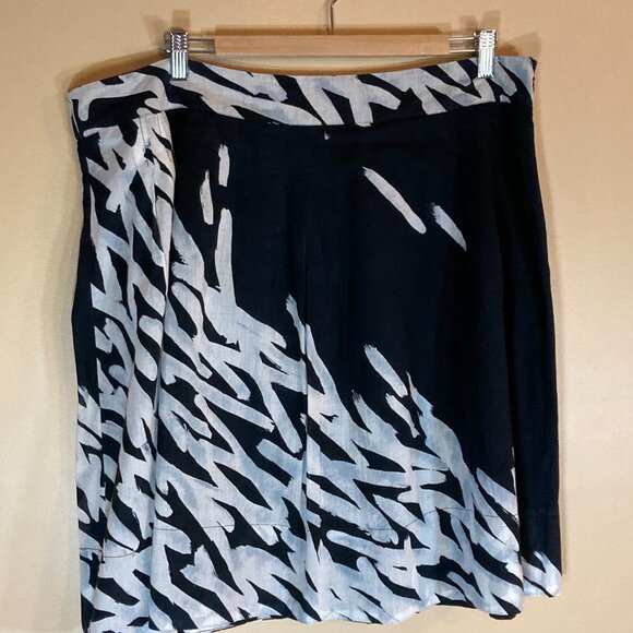 #83 DKNYC A-Line Skirt, Black & White, Size 16 - Picture 4 of 5